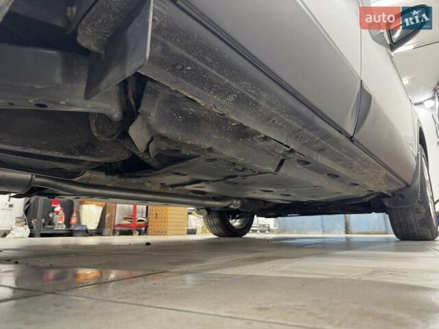 Сірий Ніссан Кашкай 2, об'ємом двигуна 2 л та пробігом 84 тис. км за 12500 $, фото 53 на Automoto.ua