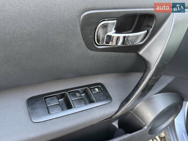 Сірий Ніссан Кашкай 2, об'ємом двигуна 1.6 л та пробігом 205 тис. км за 9999 $, фото 41 на Automoto.ua