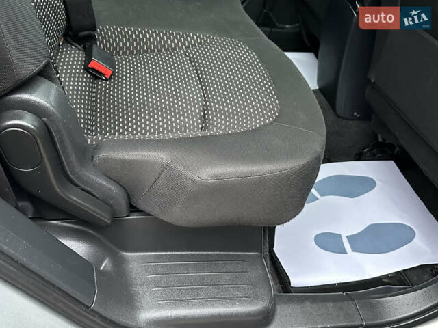 Серый Ниссан Кашкай 2, объемом двигателя 1.6 л и пробегом 107 тыс. км за 8950 $, фото 68 на Automoto.ua