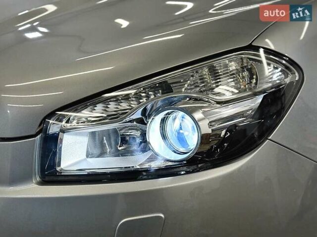 Сірий Ніссан Кашкай 2, об'ємом двигуна 2 л та пробігом 84 тис. км за 12500 $, фото 35 на Automoto.ua
