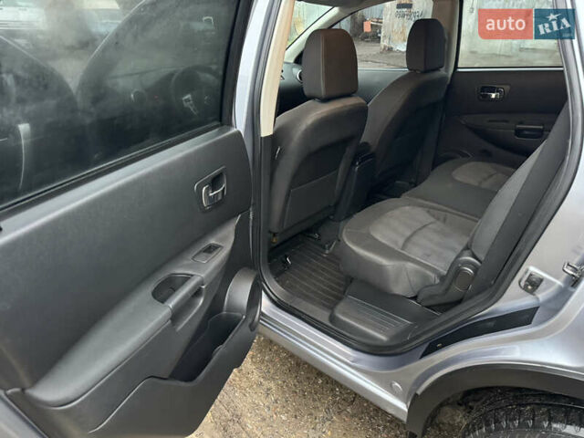 Сірий Ніссан Кашкай 2, об'ємом двигуна 2 л та пробігом 236 тис. км за 9350 $, фото 24 на Automoto.ua