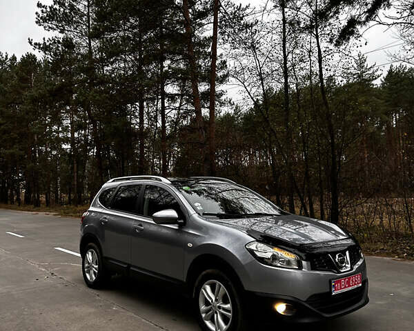 Серый Ниссан Кашкай 2, объемом двигателя 1.5 л и пробегом 197 тыс. км за 10700 $, фото 1 на Automoto.ua