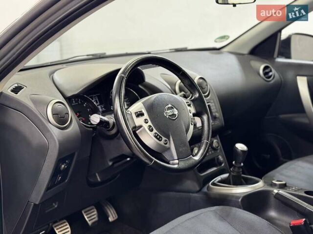 Сірий Ніссан Кашкай 2, об'ємом двигуна 2 л та пробігом 84 тис. км за 12500 $, фото 95 на Automoto.ua