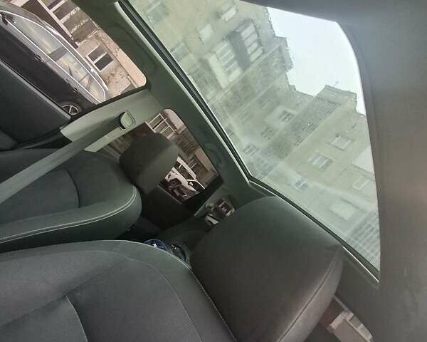 Серый Ниссан Кашкай 2, объемом двигателя 1.6 л и пробегом 257 тыс. км за 10400 $, фото 51 на Automoto.ua