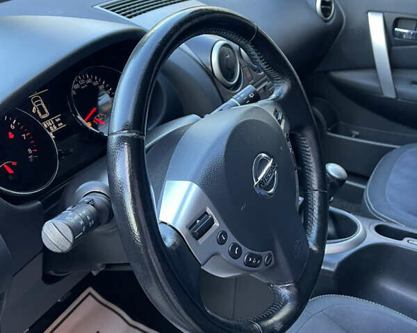 Серый Ниссан Кашкай 2, объемом двигателя 2 л и пробегом 188 тыс. км за 10999 $, фото 17 на Automoto.ua