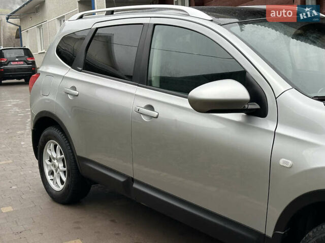 Серый Ниссан Кашкай 2, объемом двигателя 1.6 л и пробегом 107 тыс. км за 8950 $, фото 3 на Automoto.ua