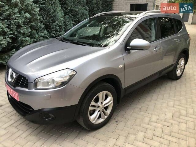 Серый Ниссан Кашкай 2, объемом двигателя 1.6 л и пробегом 191 тыс. км за 9600 $, фото 2 на Automoto.ua