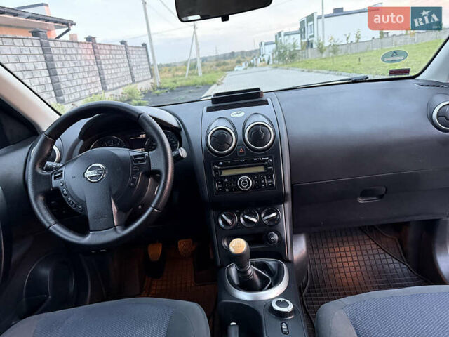 Серый Ниссан Кашкай 2, объемом двигателя 2 л и пробегом 193 тыс. км за 9700 $, фото 25 на Automoto.ua