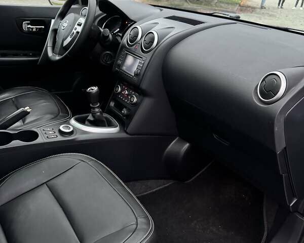 Ніссан Кашкай 2 2011 у Дубно на Automoto.ua Сірий Ніссан Кашкай 2, об'ємом двигуна 2 л та пробігом 219 тис. км за 9999 $, фото 25 на Automoto.ua
