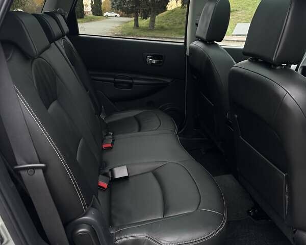 Ніссан Кашкай 2 2011 у Дубно на Automoto.ua Сірий Ніссан Кашкай 2, об'ємом двигуна 2 л та пробігом 219 тис. км за 9999 $, фото 28 на Automoto.ua