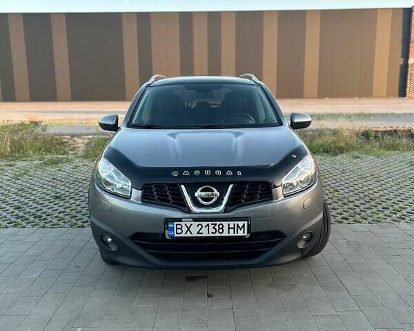 Серый Ниссан Кашкай 2, объемом двигателя 2 л и пробегом 230 тыс. км за 12500 $, фото 2 на Automoto.ua