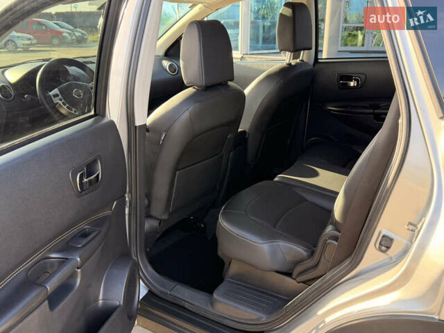 Серый Ниссан Кашкай 2, объемом двигателя 2 л и пробегом 250 тыс. км за 10900 $, фото 12 на Automoto.ua