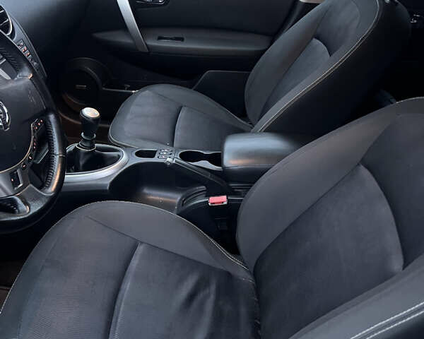 Серый Ниссан Кашкай 2, объемом двигателя 1.5 л и пробегом 280 тыс. км за 10300 $, фото 14 на Automoto.ua