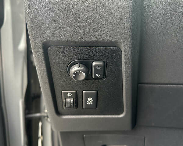 Серый Ниссан Кашкай 2, объемом двигателя 2 л и пробегом 236 тыс. км за 12900 $, фото 15 на Automoto.ua