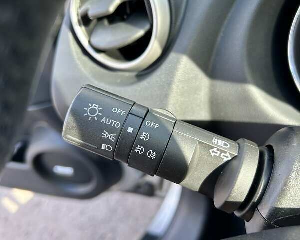 Сірий Ніссан Кашкай 2, об'ємом двигуна 2 л та пробігом 233 тис. км за 12600 $, фото 25 на Automoto.ua