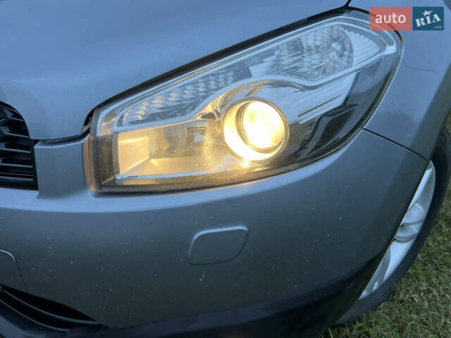 Серый Ниссан Кашкай 2, объемом двигателя 2 л и пробегом 178 тыс. км за 11200 $, фото 3 на Automoto.ua