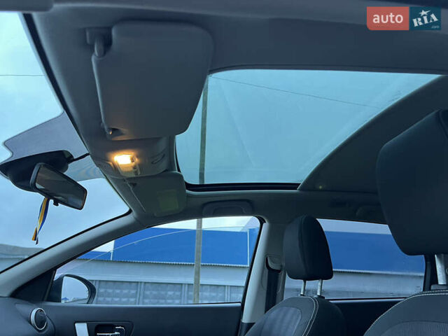 Серый Ниссан Кашкай 2, объемом двигателя 2 л и пробегом 178 тыс. км за 11200 $, фото 81 на Automoto.ua