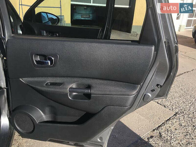 Сірий Ніссан Кашкай 2, об'ємом двигуна 2 л та пробігом 175 тис. км за 11700 $, фото 7 на Automoto.ua