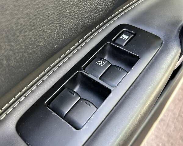 Сірий Ніссан Кашкай 2, об'ємом двигуна 2 л та пробігом 233 тис. км за 12600 $, фото 23 на Automoto.ua