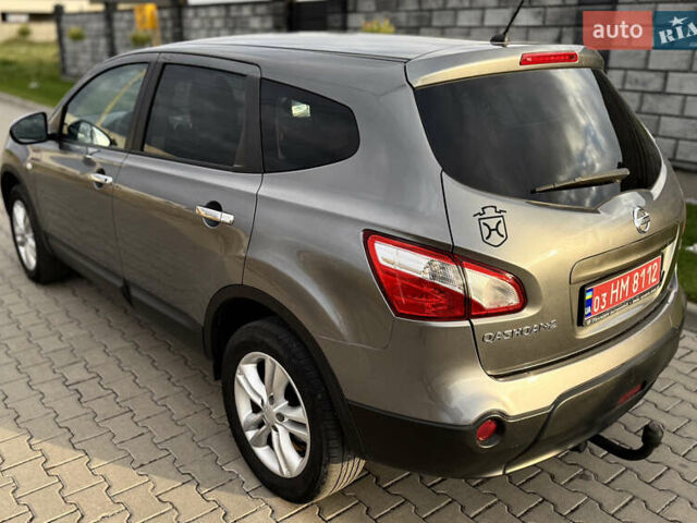 Серый Ниссан Кашкай 2, объемом двигателя 2 л и пробегом 193 тыс. км за 9700 $, фото 5 на Automoto.ua