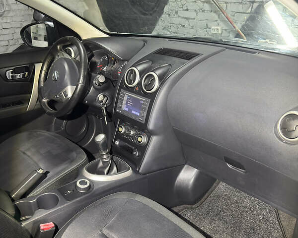 Ниссан Кашкай 2 2011 в Сумах на Automoto.ua Серый Ниссан Кашкай 2, объемом двигателя 2 л и пробегом 170 тыс. км за 11300 $, фото 24 на Automoto.ua