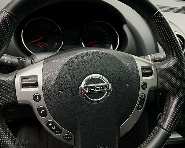 Серый Ниссан Кашкай 2, объемом двигателя 2 л и пробегом 218 тыс. км за 9800 $, фото 22 на Automoto.ua