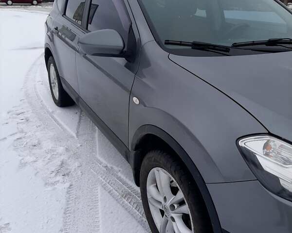 Серый Ниссан Кашкай 2, объемом двигателя 2 л и пробегом 175 тыс. км за 11700 $, фото 6 на Automoto.ua