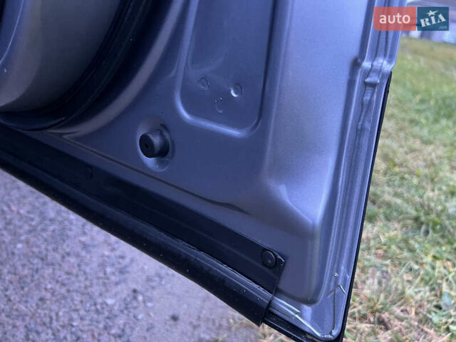Серый Ниссан Кашкай 2, объемом двигателя 2 л и пробегом 178 тыс. км за 11200 $, фото 74 на Automoto.ua