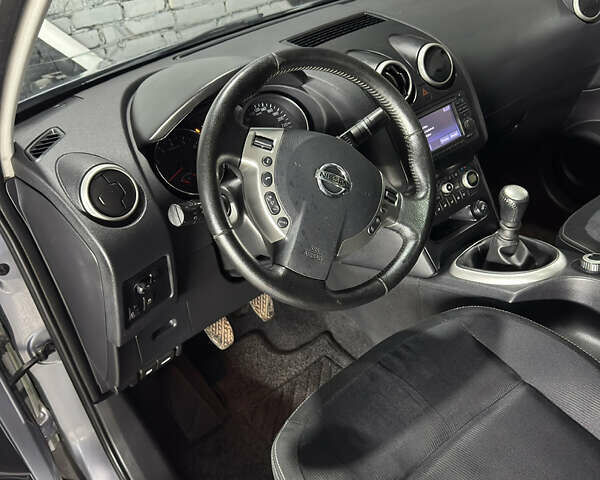 Ниссан Кашкай 2 2011 в Сумах на Automoto.ua Серый Ниссан Кашкай 2, объемом двигателя 2 л и пробегом 170 тыс. км за 11300 $, фото 30 на Automoto.ua