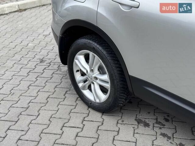 Серый Ниссан Кашкай 2, объемом двигателя 2 л и пробегом 220 тыс. км за 9900 $, фото 32 на Automoto.ua