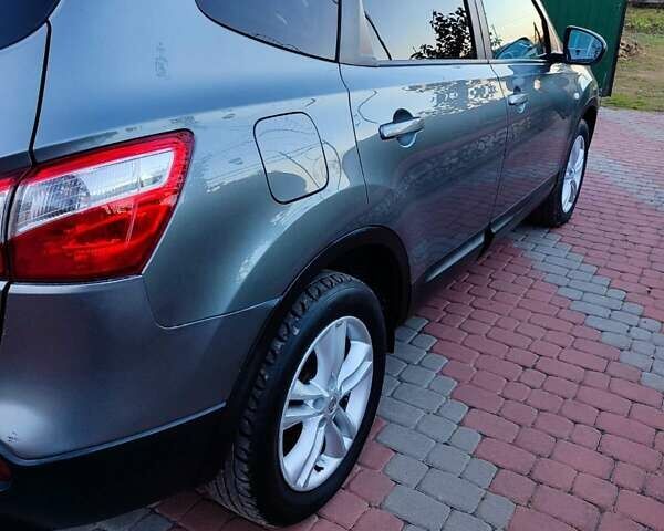 Серый Ниссан Кашкай 2, объемом двигателя 2 л и пробегом 244 тыс. км за 11200 $, фото 4 на Automoto.ua
