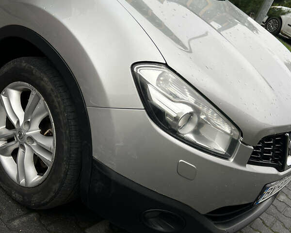 Серый Ниссан Кашкай 2, объемом двигателя 2 л и пробегом 218 тыс. км за 9800 $, фото 14 на Automoto.ua