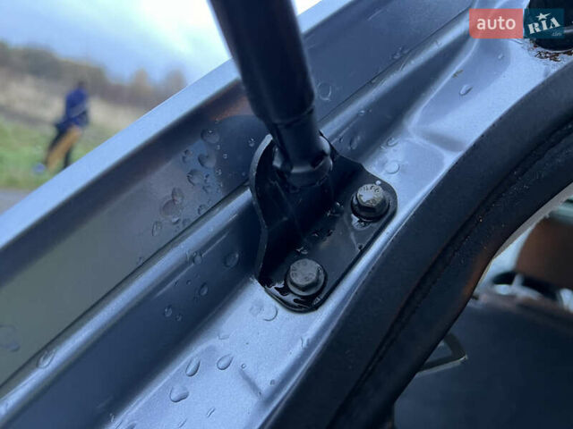 Серый Ниссан Кашкай 2, объемом двигателя 2 л и пробегом 178 тыс. км за 11200 $, фото 56 на Automoto.ua