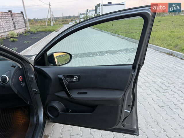 Серый Ниссан Кашкай 2, объемом двигателя 2 л и пробегом 193 тыс. км за 9700 $, фото 24 на Automoto.ua