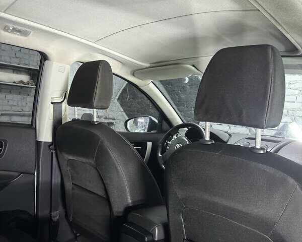 Ниссан Кашкай 2 2011 в Сумах на Automoto.ua Серый Ниссан Кашкай 2, объемом двигателя 2 л и пробегом 170 тыс. км за 11300 $, фото 18 на Automoto.ua