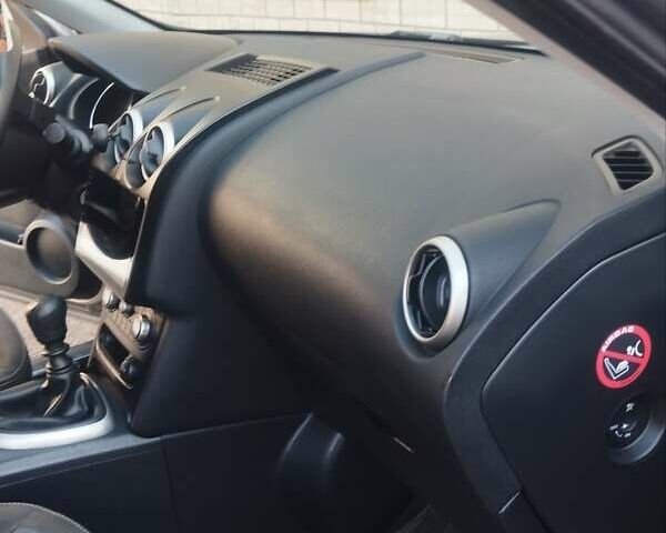 Серый Ниссан Кашкай 2, объемом двигателя 1.46 л и пробегом 195 тыс. км за 11600 $, фото 14 на Automoto.ua