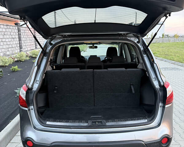 Серый Ниссан Кашкай 2, объемом двигателя 2 л и пробегом 193 тыс. км за 9700 $, фото 21 на Automoto.ua