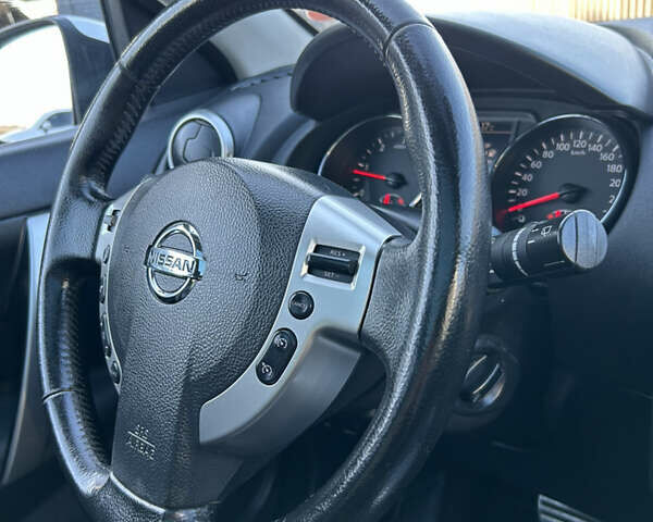 Сірий Ніссан Кашкай 2, об'ємом двигуна 2 л та пробігом 161 тис. км за 11999 $, фото 28 на Automoto.ua