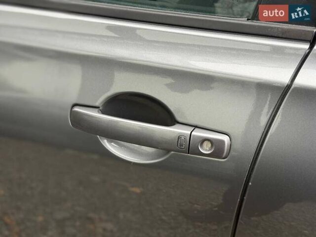 Серый Ниссан Кашкай 2, объемом двигателя 2 л и пробегом 230 тыс. км за 12200 $, фото 16 на Automoto.ua