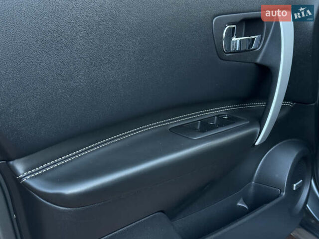 Сірий Ніссан Кашкай 2, об'ємом двигуна 1.5 л та пробігом 229 тис. км за 11600 $, фото 60 на Automoto.ua