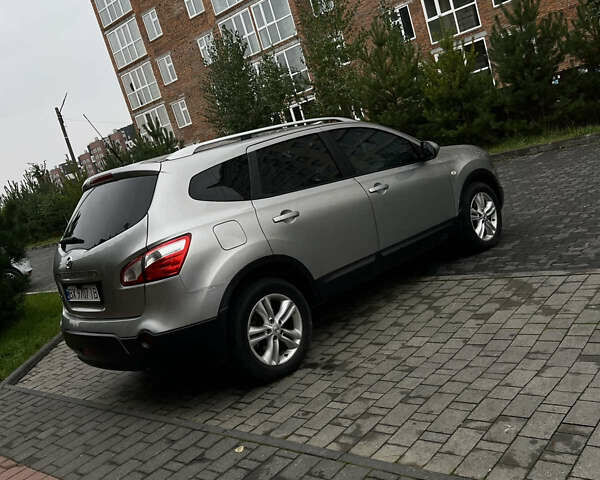 Серый Ниссан Кашкай 2, объемом двигателя 2 л и пробегом 218 тыс. км за 9800 $, фото 6 на Automoto.ua