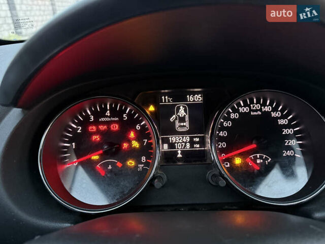 Серый Ниссан Кашкай 2, объемом двигателя 2 л и пробегом 193 тыс. км за 9700 $, фото 17 на Automoto.ua