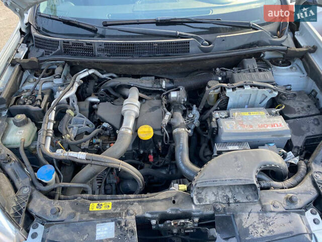 Серый Ниссан Кашкай 2, объемом двигателя 1.5 л и пробегом 217 тыс. км за 10800 $, фото 25 на Automoto.ua