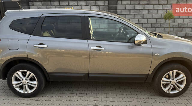 Серый Ниссан Кашкай 2, объемом двигателя 2 л и пробегом 193 тыс. км за 9700 $, фото 1 на Automoto.ua