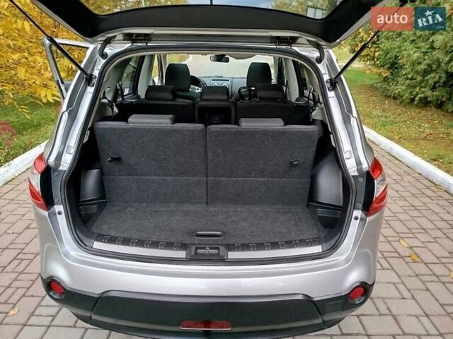 Ниссан Кашкай 2 2011 в Тлумаче на Automoto.ua Серый Ниссан Кашкай 2, объемом двигателя 2 л и пробегом 243 тыс. км за 11950 $, фото 12 на Automoto.ua