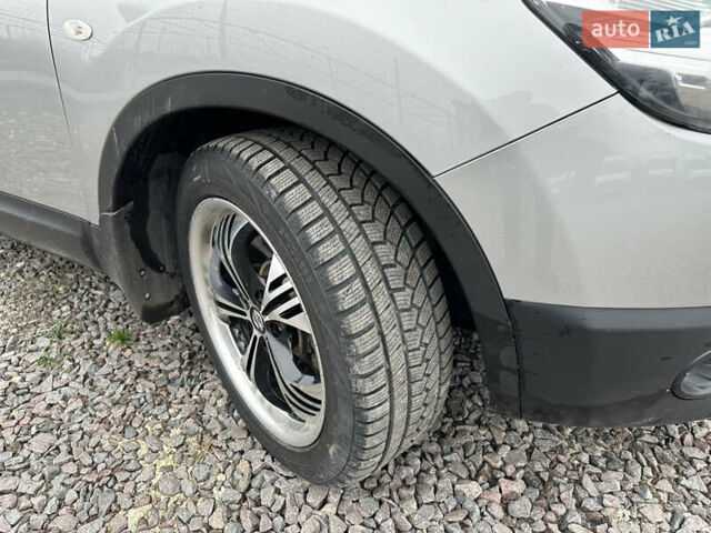 Сірий Ніссан Кашкай 2, об'ємом двигуна 1.6 л та пробігом 188 тис. км за 12100 $, фото 15 на Automoto.ua