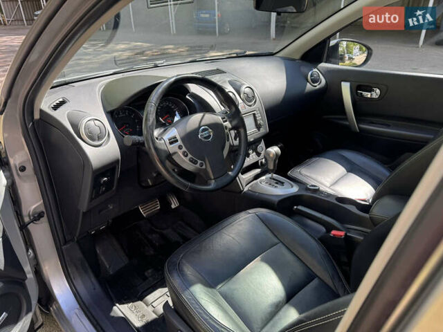 Сірий Ніссан Кашкай 2, об'ємом двигуна 1.6 л та пробігом 180 тис. км за 9900 $, фото 5 на Automoto.ua