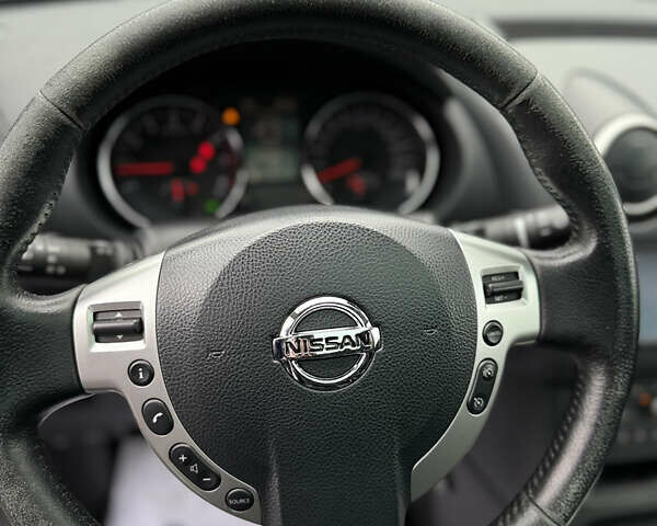 Серый Ниссан Кашкай 2, объемом двигателя 2 л и пробегом 168 тыс. км за 10700 $, фото 25 на Automoto.ua