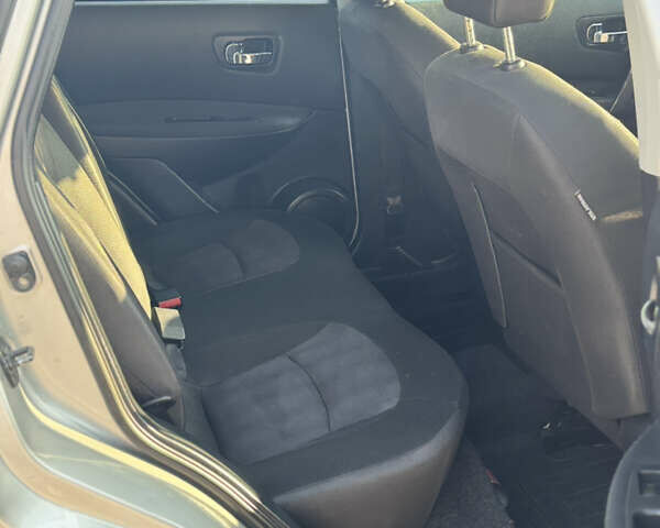 Серый Ниссан Кашкай 2, объемом двигателя 1.6 л и пробегом 255 тыс. км за 10600 $, фото 7 на Automoto.ua