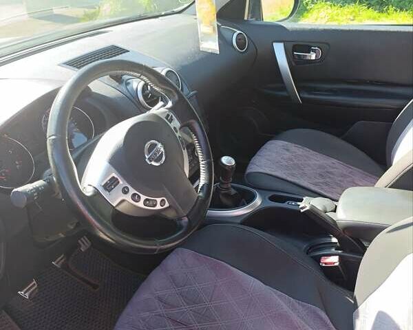 Серый Ниссан Кашкай 2, объемом двигателя 1.6 л и пробегом 276 тыс. км за 10800 $, фото 10 на Automoto.ua